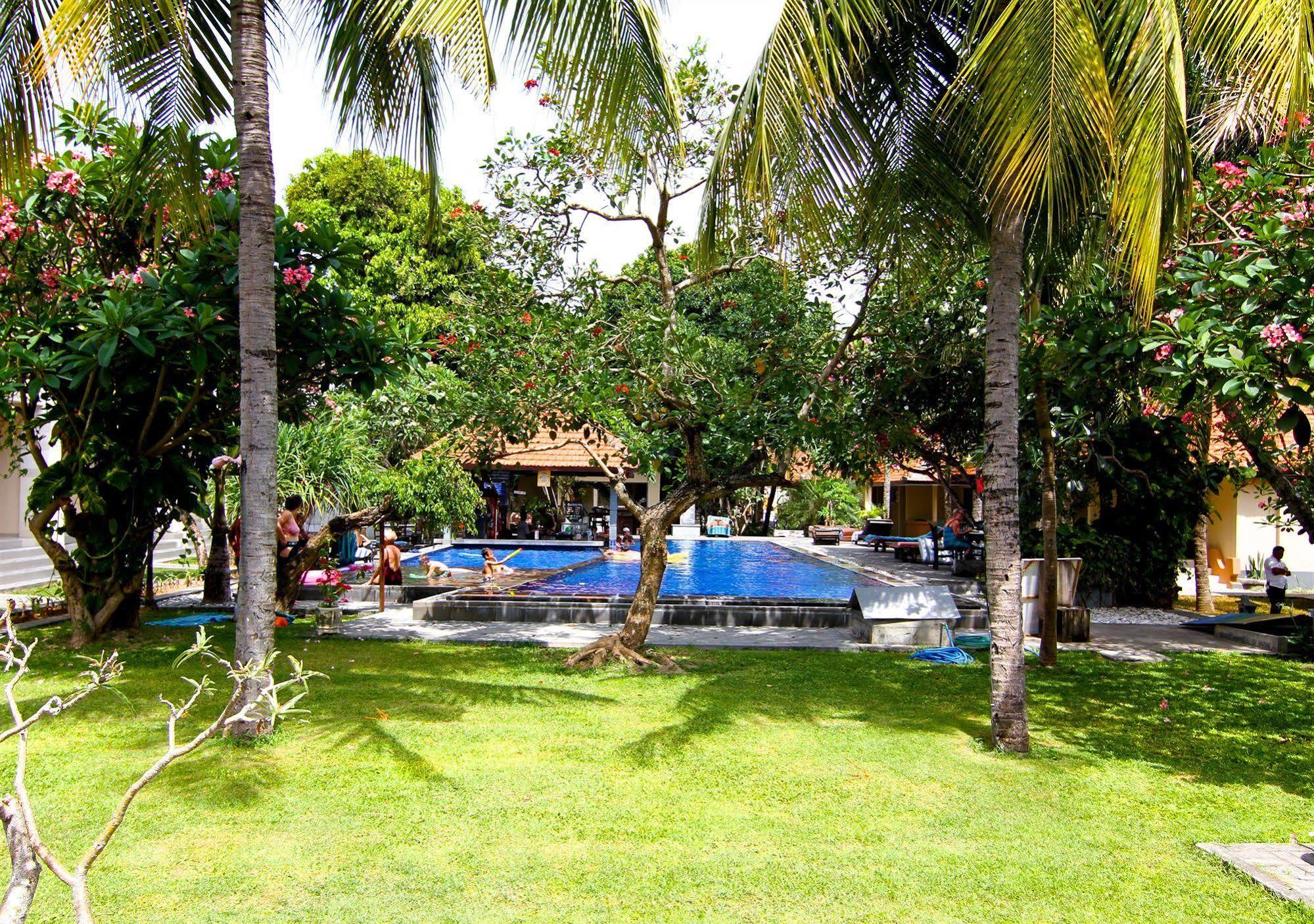 New Garden View Resort Legian  Exterior photo